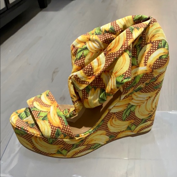 Pin-Up stars Suede platform! Banana - Picture 2 of 8